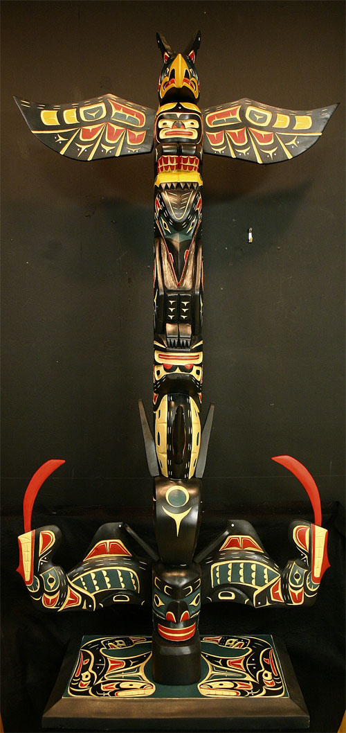 photo of Killer Whale Thunderbird Totem Laurence Scow